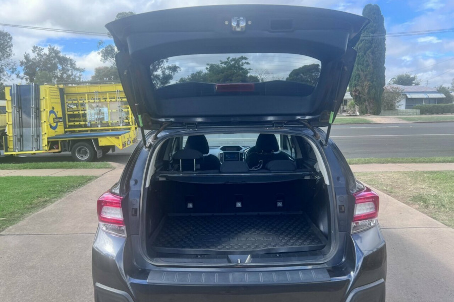 2017 Subaru XV G4-X 2.0i SUV Image 7