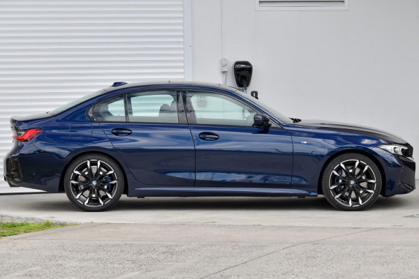 2026 BMW 3 Series G20 LCI II 330i M Sport Sedan image 3