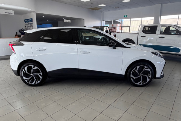 2026 MG MG4 AH4E Essence 64 Hatch Image 6