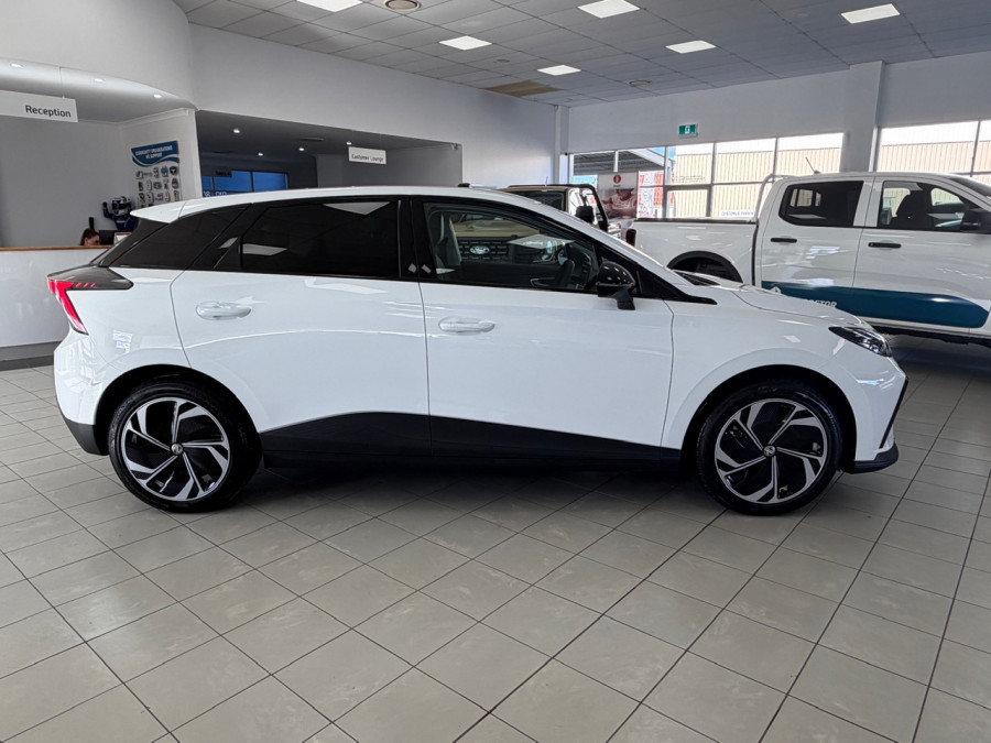 2026 MG MG4 AH4E Essence 64 Hatch Image 6