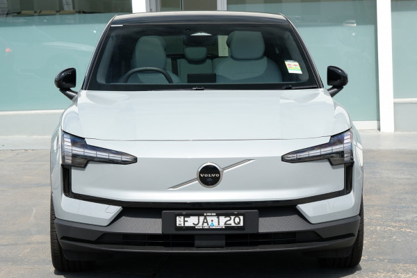 2024 Volvo EX30  Twin Motor Performance Ultra SUV Image 4
