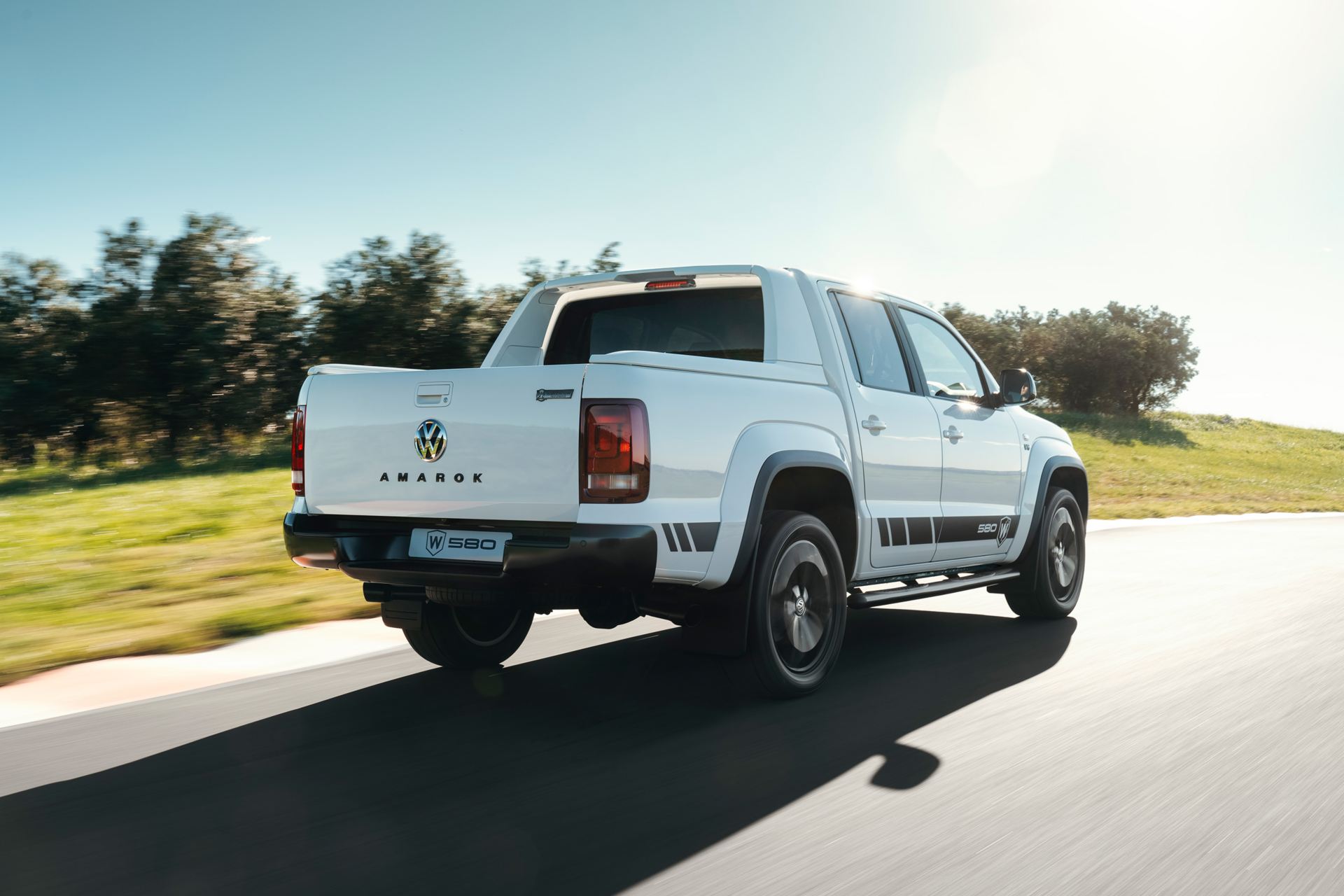 Amarok V6 W580 Gallery Image 1