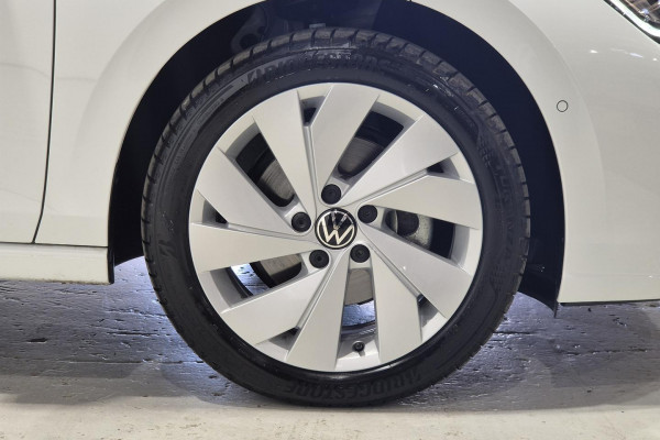2025 Volkswagen Golf 8.5 110TSI Life Hatch Image 23