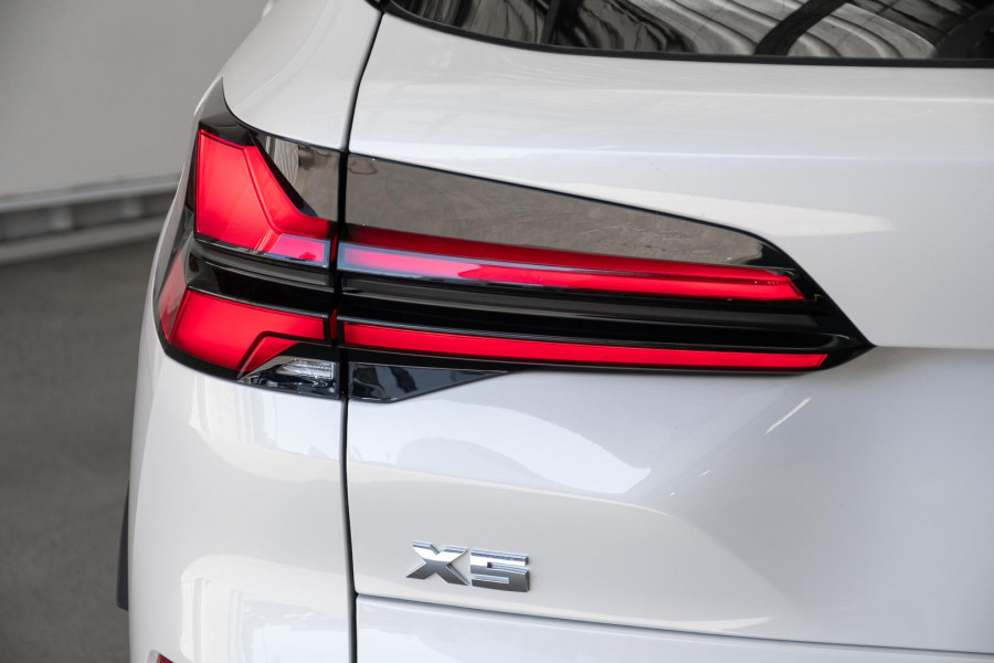 2026 BMW X5 G05 LCI M60i SUV