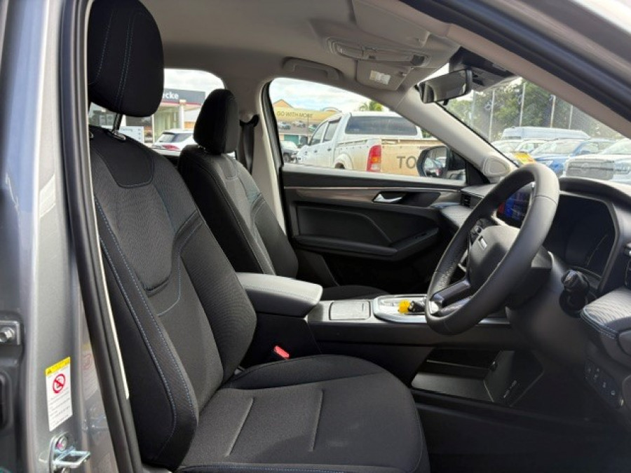 2026 GWM Haval Jolion A02 Premium Hybrid SUV Image 11