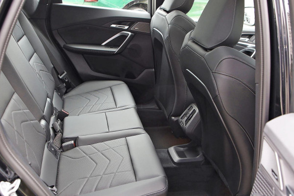 2025 BMW X1 U11 xDrive20i M Sport SUV image 7