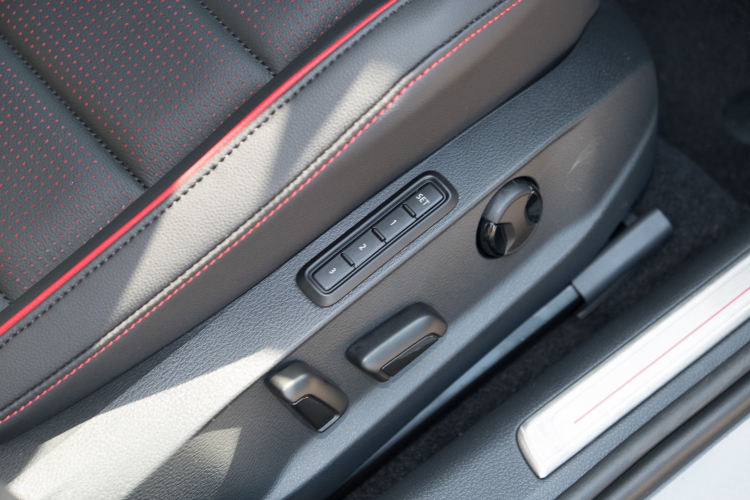 2020 Volkswagen Golf 7.5 GTI Hatch Image 13