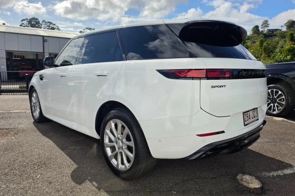 2023 MY24 Land Rover Range Rover Sport L461 D300 Dynamic SE SUV Image 7