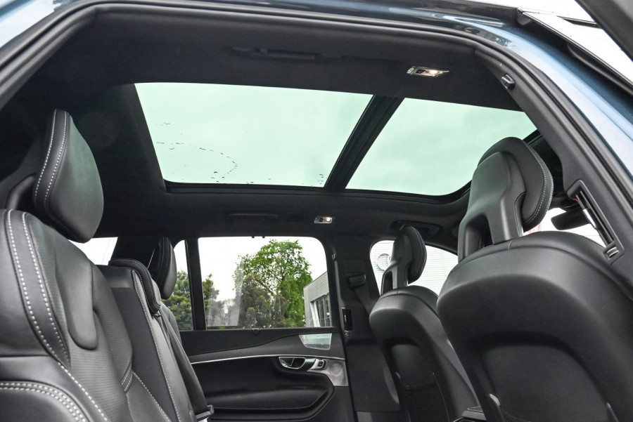 2020 Volvo XC90 L Series D5 R-Design SUV Image 16