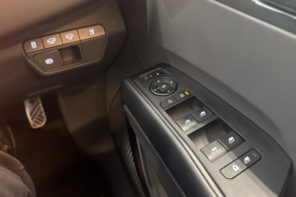 2023 MY24 Kia EV9 MV GT-Line SUV Image 25