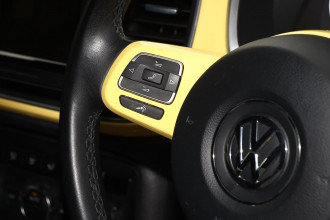 2013 Volkswagen Beetle 1L  Hatch image 13