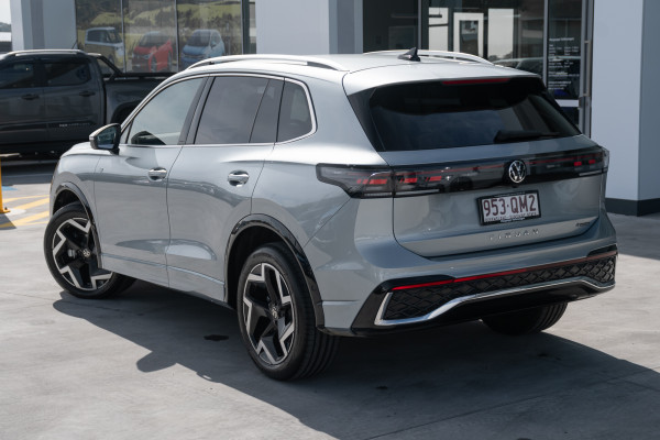 2026 Volkswagen Tiguan CT 150TSI R-Line SUV Image 2