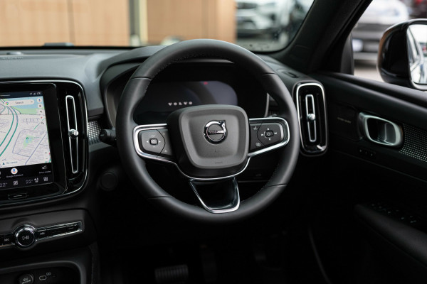 2026 Volvo EX40  Ultra Twin Motor Performance SUV Image 14