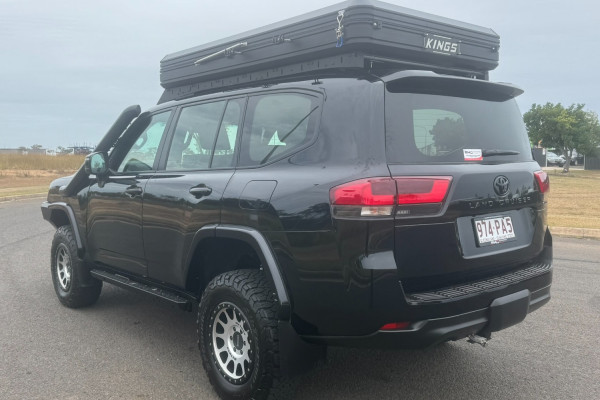 2022 Toyota LandCruiser FJA300R GX SUV Image 5