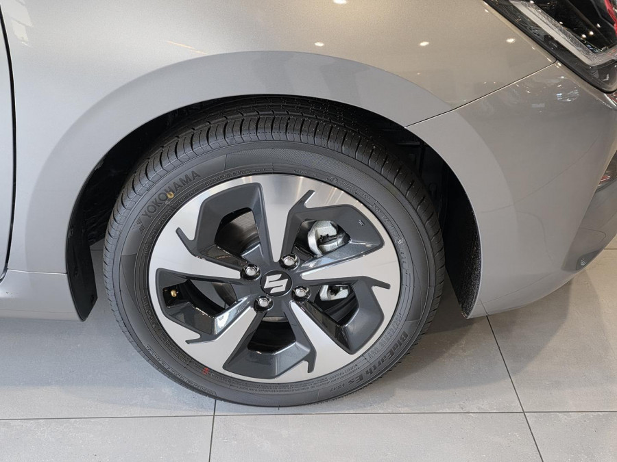 2026 Suzuki Swift UZ Hybrid GLX Hatch Image 4