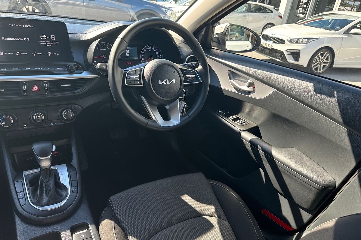 2024 Kia Cerato BD S with Safety Pack Hatch Image 7