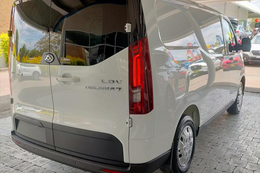 2024 LDV Deliver 7   Van Image 8