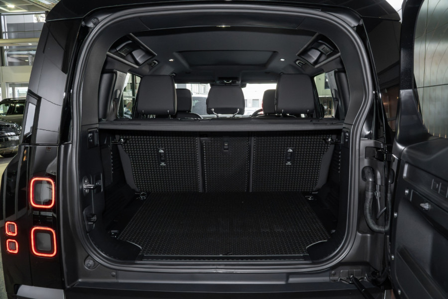 2026 Land Rover Defender L663 110 D350 X-Dynamic SE SUV