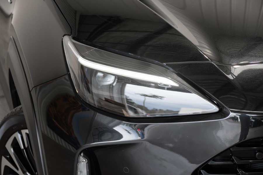 2024 Toyota Yaris Cross MXPJ15R Urban SUV
