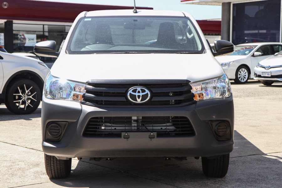 2016 Toyota HiLux Cab chassis
