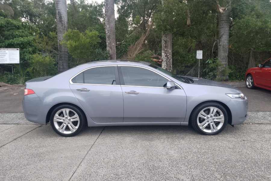 2012 Honda Accord Euro 8th Gen Luxury Sedan Image 6