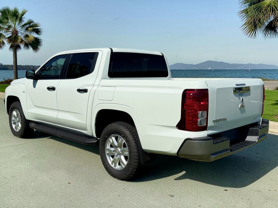 2026 Mitsubishi Triton MV GLX+ Ute Image 4