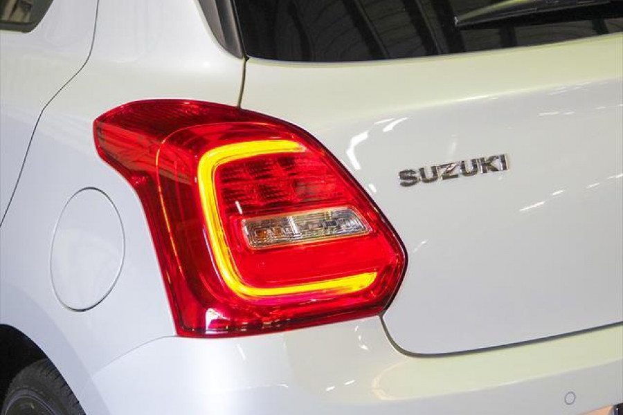 2022 Suzuki Swift AZ Series II GL Plus Special Edition Hatch Image 5