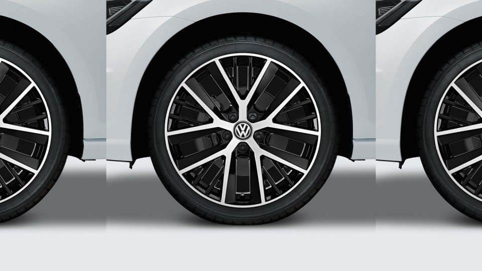 19" Twinspoke alloy wheel