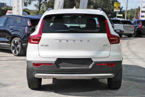 2024 MY25 Volvo XC40 XZ Plus B4 SUV Image 3