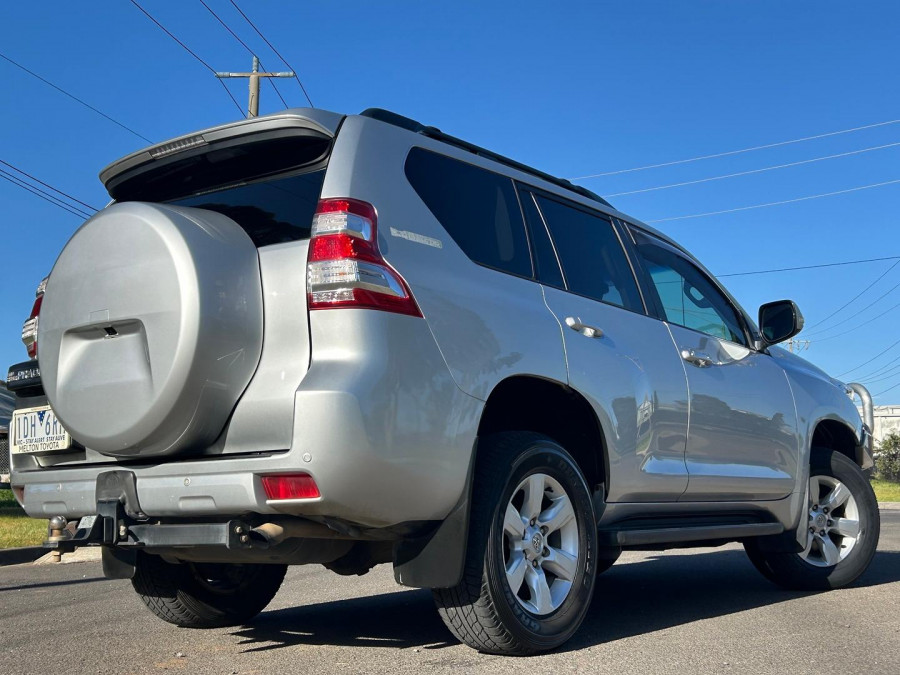 2014 Toyota LandCruiser Prado GDJ150R GXL SUV Image 7