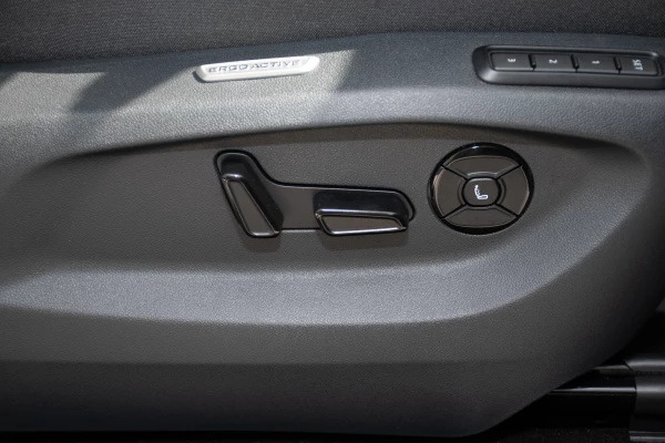 2026 Volkswagen Tiguan CT 200TSI eHybrid R-Line SUV Image 22