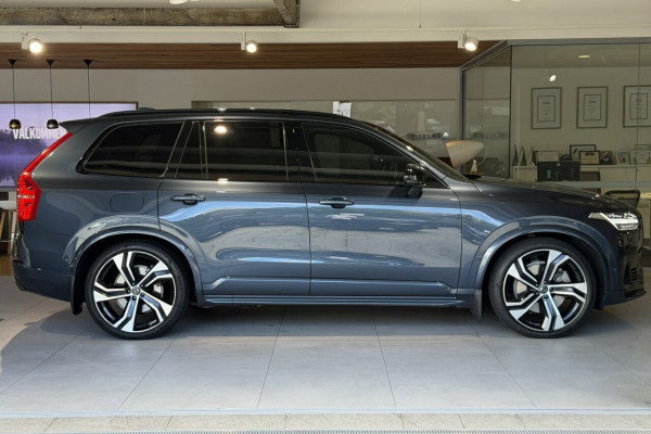 2022 Volvo XC90 L Series Recharge Plug-In Hybrid SUV Image 3
