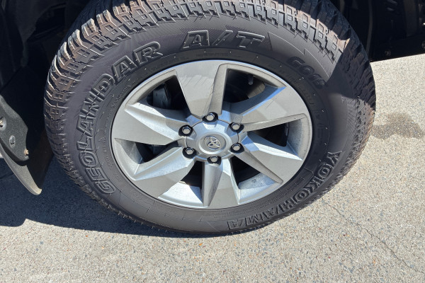 2022 Toyota LandCruiser Prado GDJ150R GXL SUV Image 10