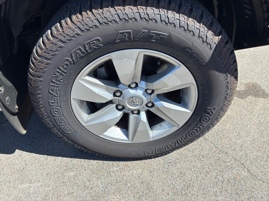 2022 Toyota LandCruiser Prado GDJ150R GXL SUV Image 10