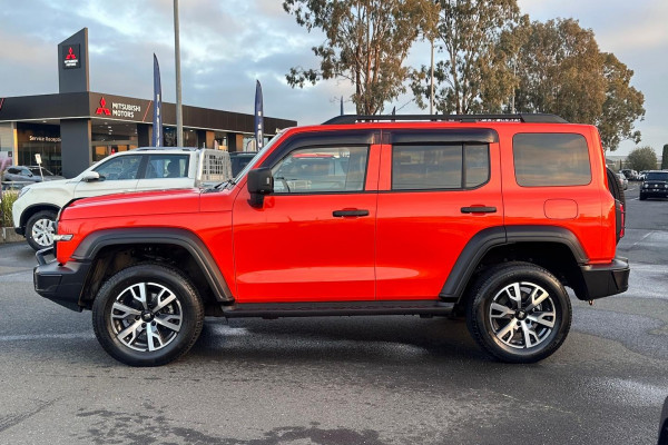 2023 GWM Tank 300 P01 Ultra SUV Image 5