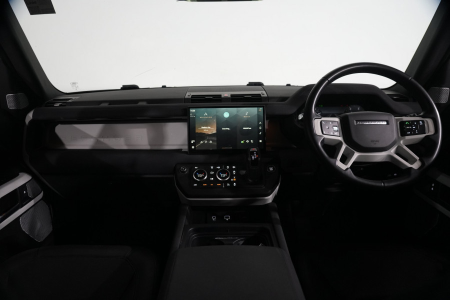 2023 Land Rover Defender L663 130 D300 SE SUV Image 13