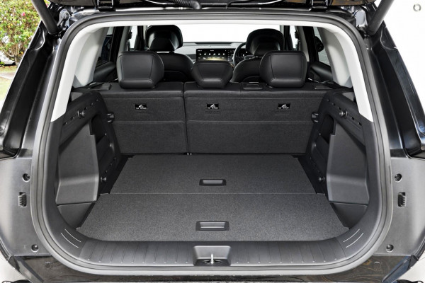 2026 Kia EV5 OVc Earth SUV Image 9
