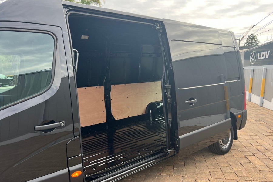 2024 MY25 Renault Master X62 Phase 2 Pro 110kW Van Image 14