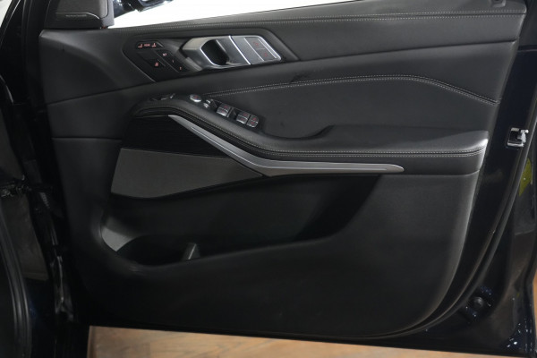 2019 BMW X7 Xdrive30d SUV image 27