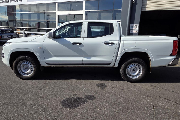 2025 Mitsubishi Triton MV GLX Ute Image 5