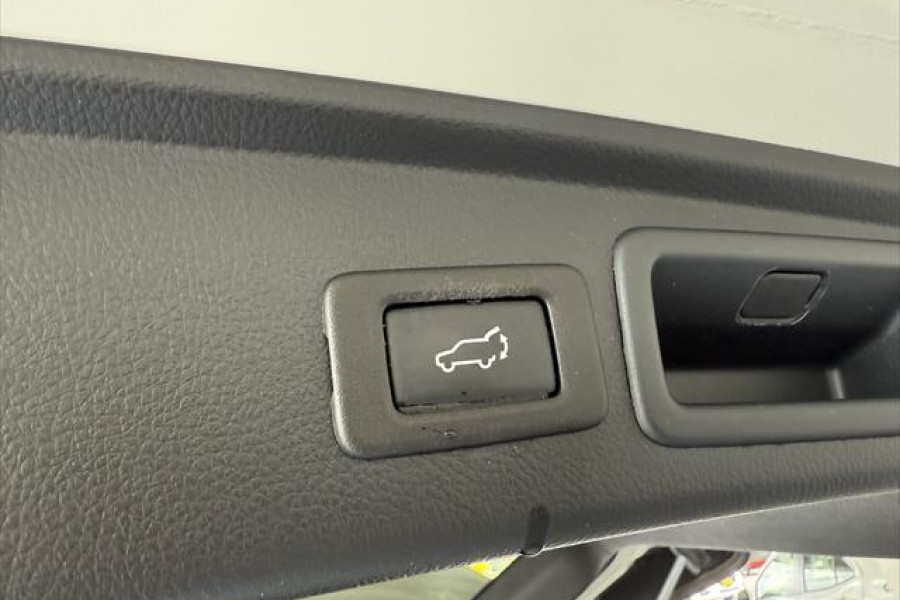 2015 Subaru Forester S4 2.0 XT Premium SUV Image 13
