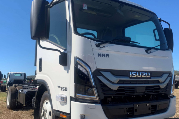 2026 Isuzu NNR 45-150 DT D34 Cab Chassis Image 1