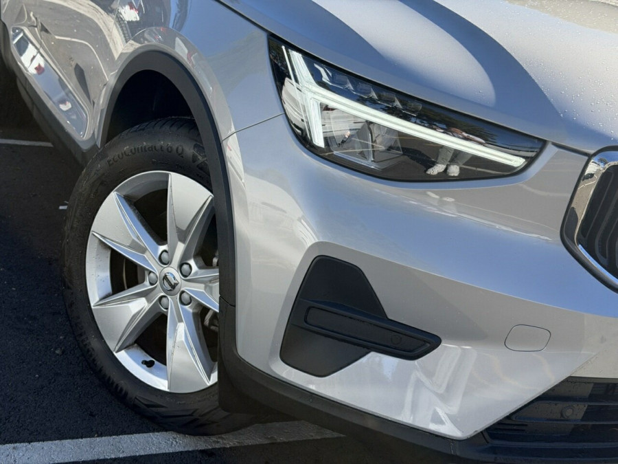 2025 Volvo XC40 XZ Plus B4 SUV Image 2