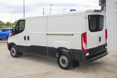 2016 Iveco Daily 35S13 Image 3