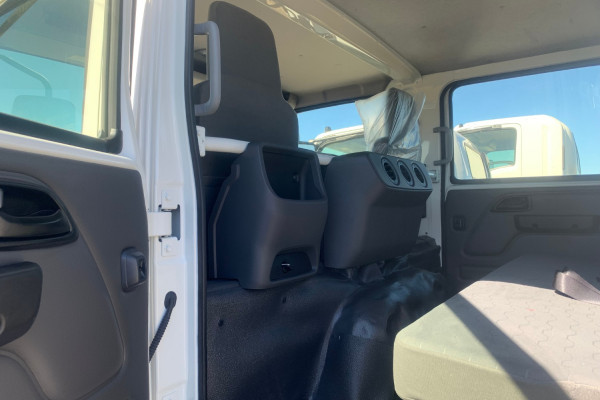 2026 Isuzu NPR Cab Chassis Image 21