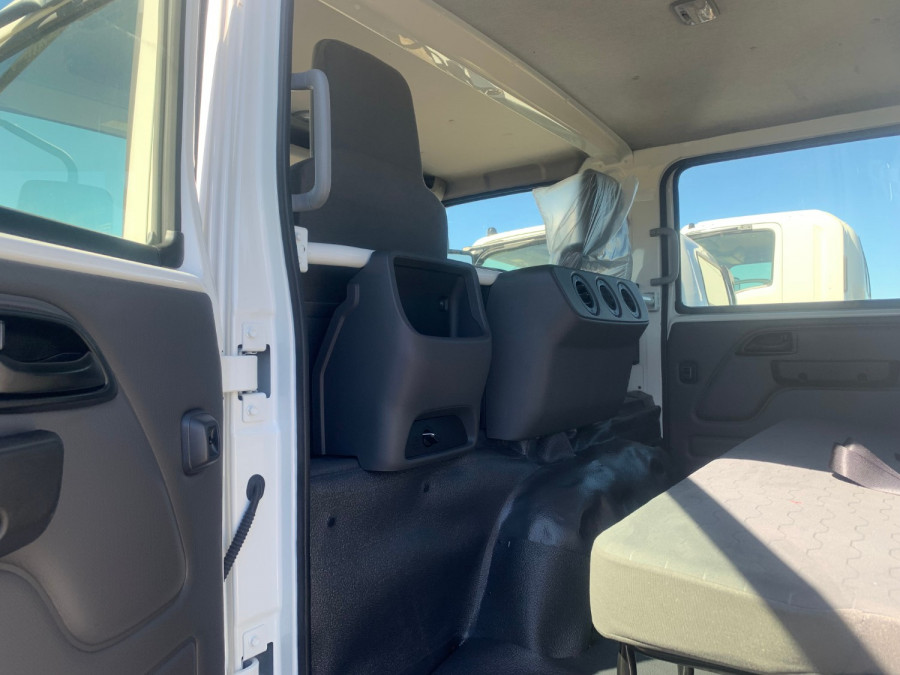 2026 Isuzu NPR Cab Chassis Image 21