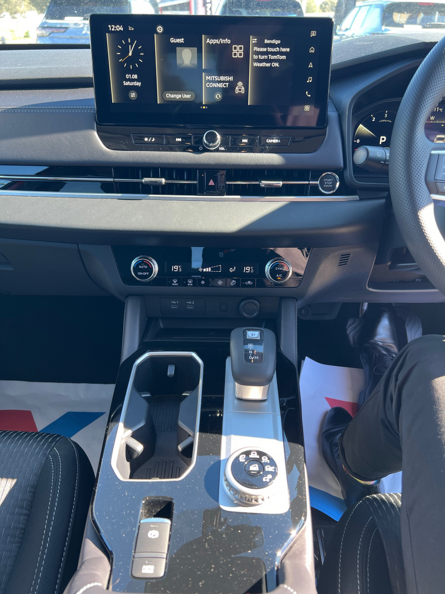 2025 Mitsubishi Outlander ZM LS SUV Image 18