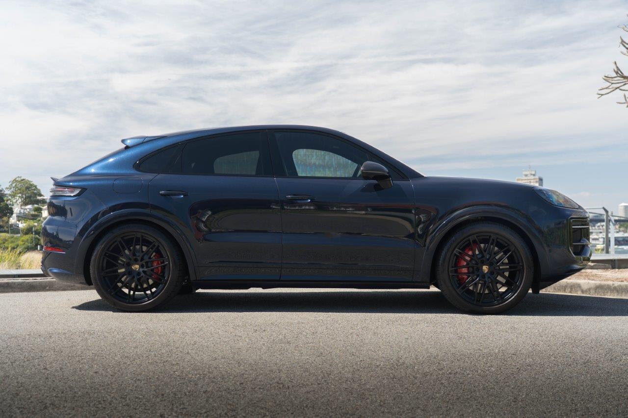 2024 Porsche Cayenne GTS SUV Image 3