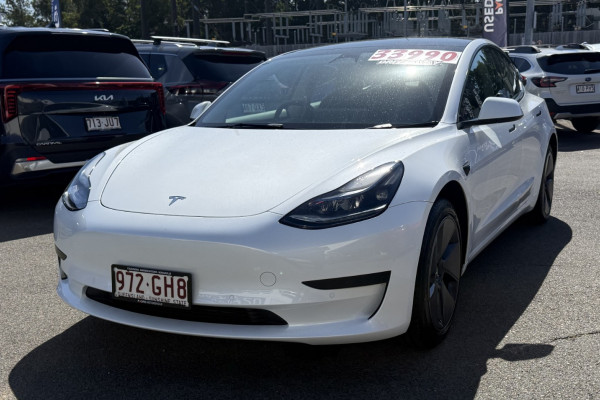 2022 Tesla Model 3  Rear-Wheel Drive Sedan Image 6