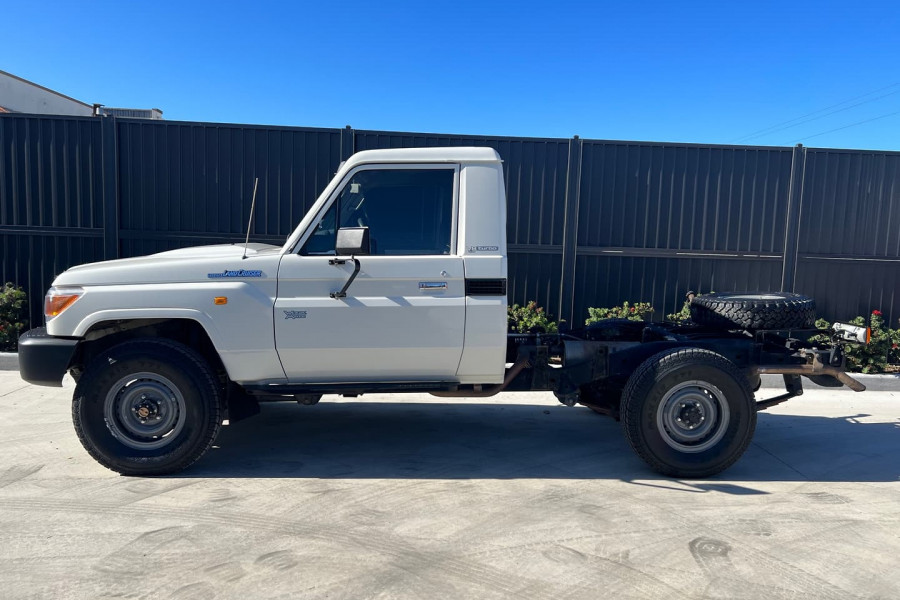 2009 Toyota Landcruiser VDJ79R Workmate Cab chassis